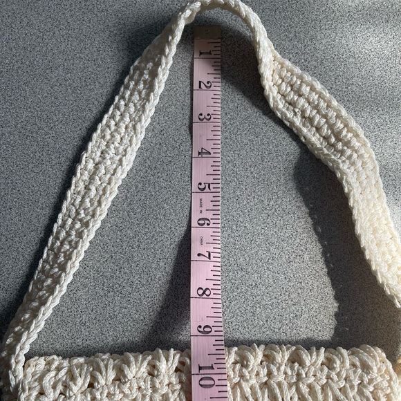 Vintage Goldco Crochet Cream Handbag - Picture 9 of 9